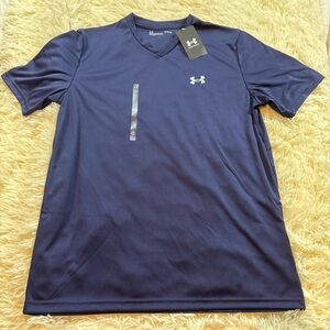 393. NWT‎ Men’s Under Armour Navy Shirt (M)